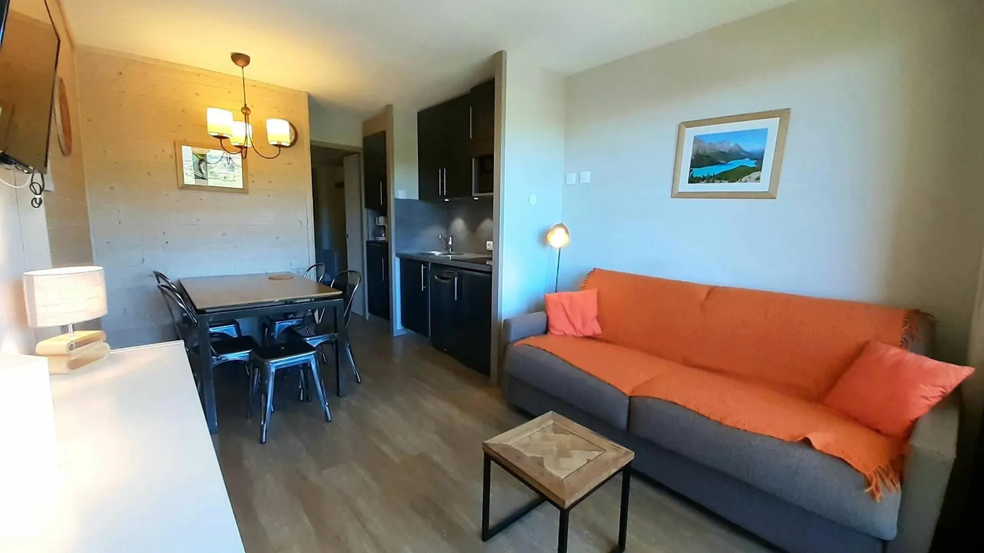 Apartment Charmant Appart. Skis Aux Pieds A Belle Plagne - Fr-1-351-60 La Plagne